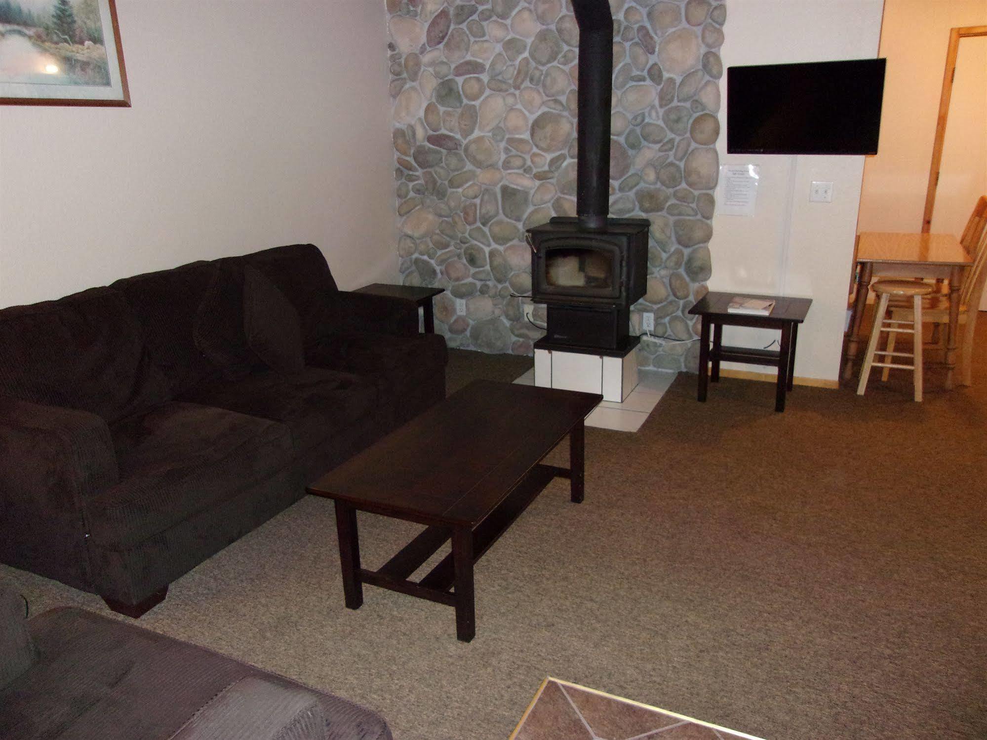 Honey Bear Lodge & Cabins Биг Беър Лейк Екстериор снимка