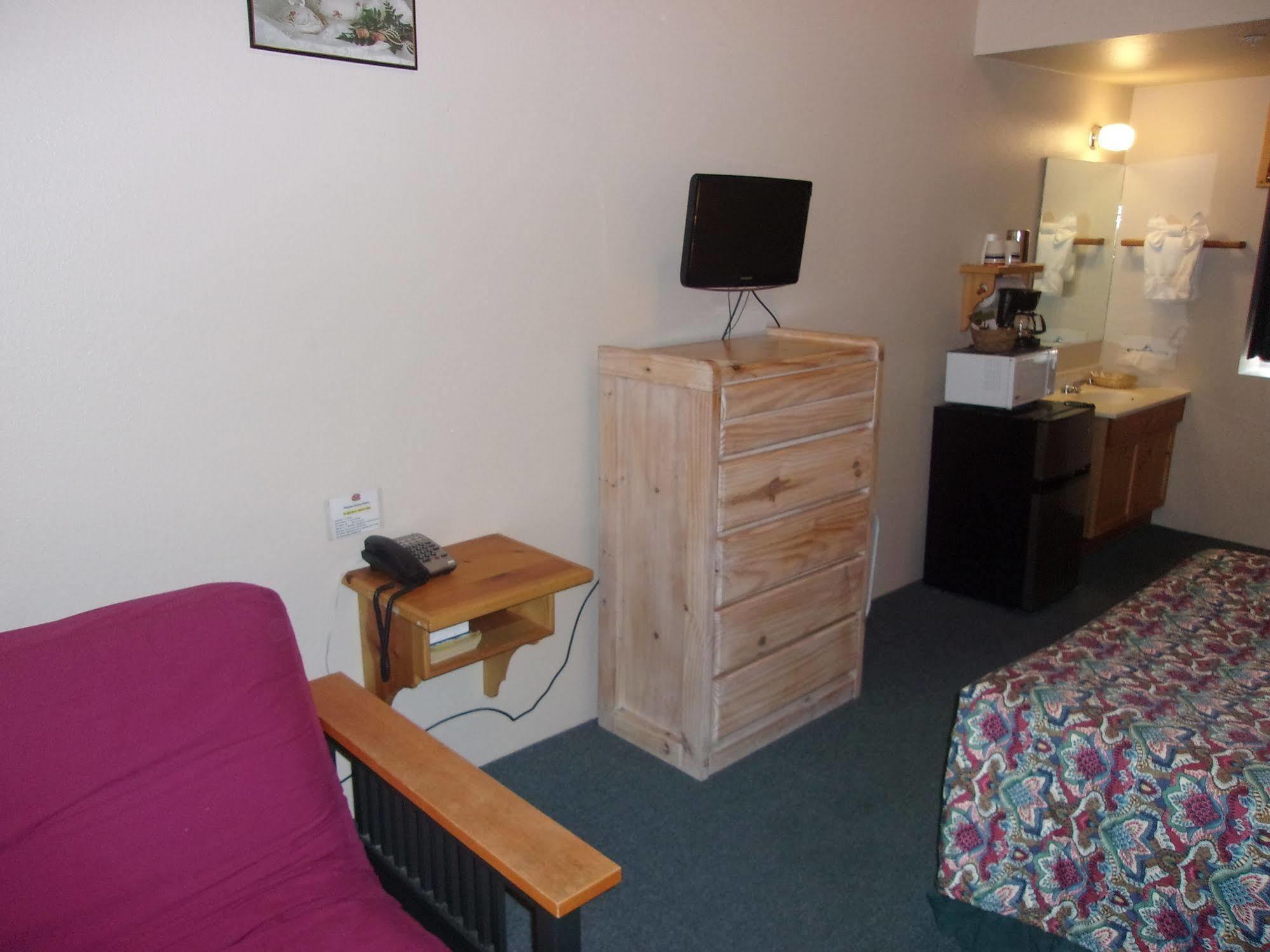 Honey Bear Lodge & Cabins Биг Беър Лейк Екстериор снимка